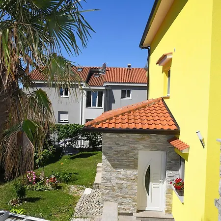 Mirjana 2 Apartman *